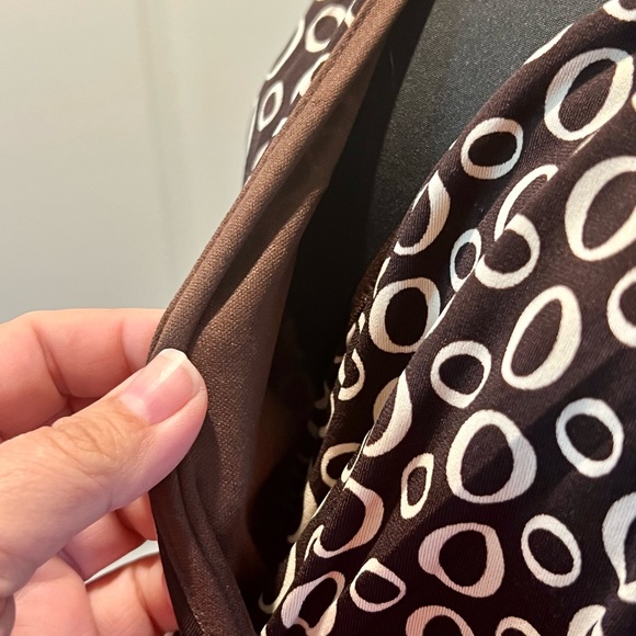 Brown Faux Wrap Dress with Cream Accents xl - Picture 5 of 13